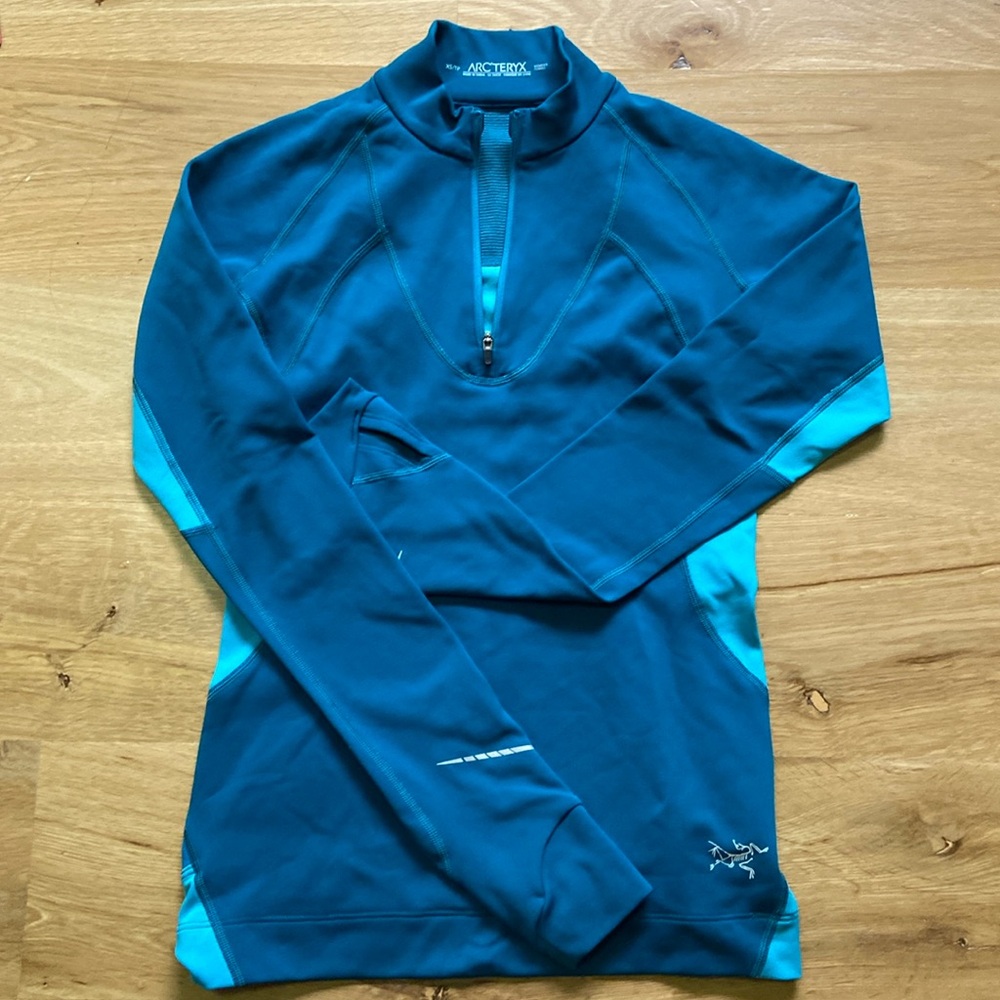 Arc’teryx women xs top